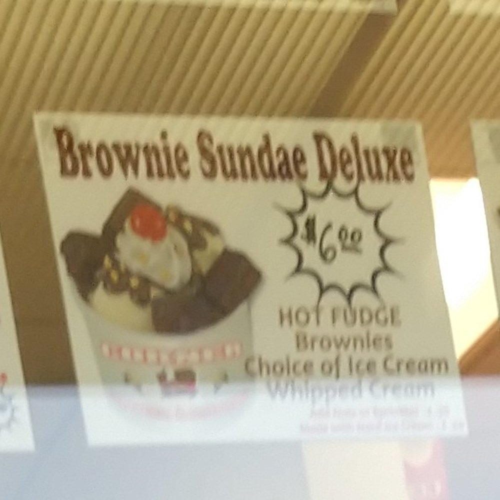 Corner Ice Cream Store - brownie sundae deluxe - Ice Cream & Frozen Yogurt Near Me - Schenectady, New York Corner Ice Cream Store - brownie sundae deluxe - Ice Cream & Frozen Yogurt Near Me - Schenectady, New York