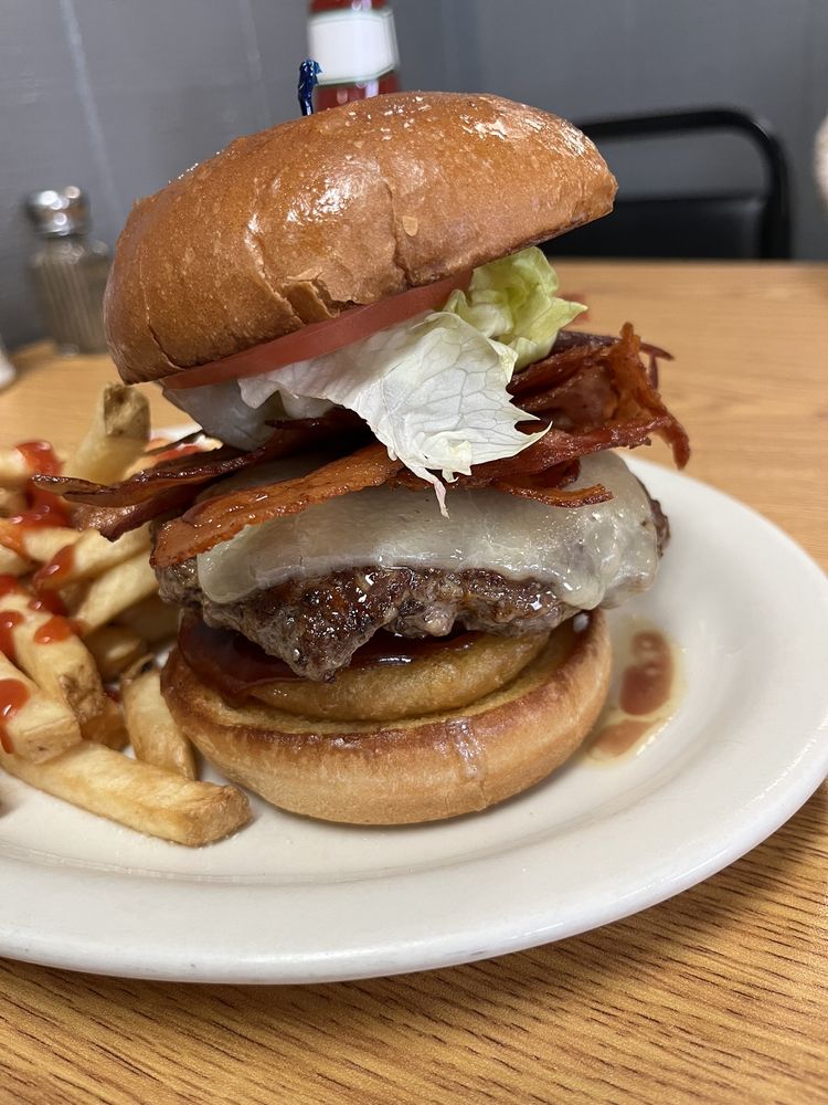 THE BACON BARN DINER Updated August 2024 79 Photos & 134 Reviews