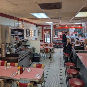 Chili Mac's Diner - From back of restaurant looking out - Diners Near Me - Saint Louis, Missouri Chili Mac's Diner - From back of restaurant looking out - Diners Near Me - Saint Louis, Missouri