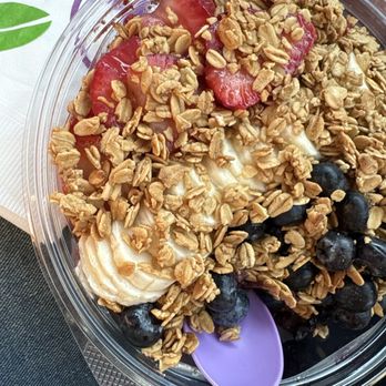 Movita Juice Bar - Açaí bowl - Juice Bars & Smoothies Near Me - La Mirada, California