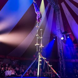 Venardos Circus - Angel