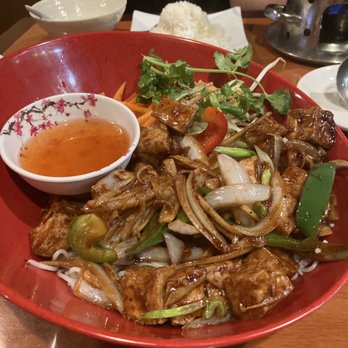 Pho 4 Star - Ginger pepper tofu with vermicelli - Vietnamese Near Me - Universal City, Texas Pho 4 Star - Ginger pepper tofu with vermicelli - Vietnamese Near Me - Universal City, Texas