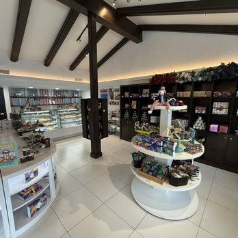 Glacier Chocolate - Chocolatiers & Shops Near Me - Tulsa, Oklahoma Glacier Chocolate - Chocolatiers & Shops Near Me - Tulsa, Oklahoma