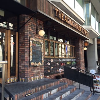 THE AGING HOUSE 1795 堂島>