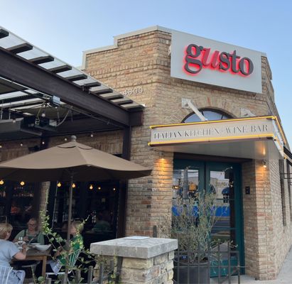 Gusto by null