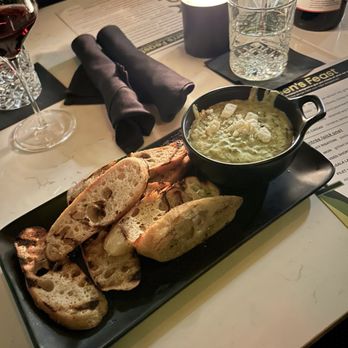 PARA - Spinach dip - Bars Near Me - Charlotte, North Carolina