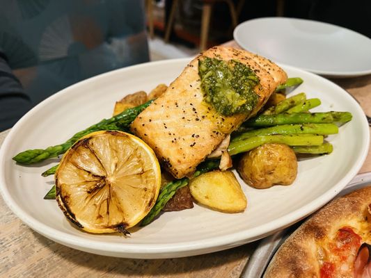 Melo's Italian Table by null