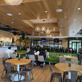 True Food Kitchen - New American Near Me - Edison, New Jersey