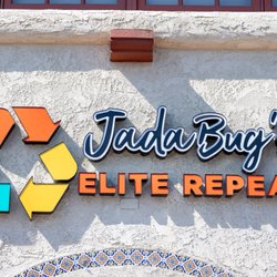 JadaBug's Elite Repeat - LED outdoor sign.