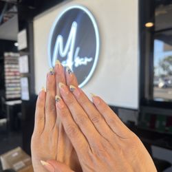 M Nail Bar