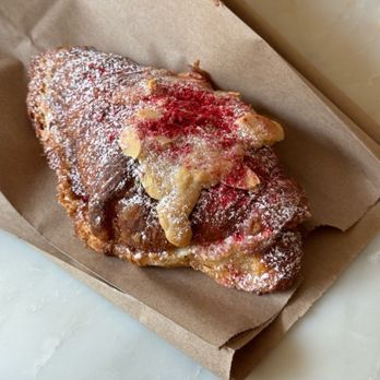 L'Appartement 4F - Raspberry almond croissant! 3 - Bakeries Near Me - Brooklyn, New York L'Appartement 4F - Raspberry almond croissant! 3 - Bakeries Near Me - Brooklyn, New York