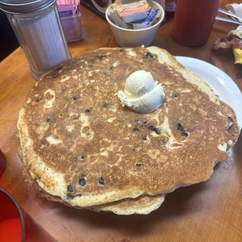 Grizzly Manor Cafe - Blueberry and Original Pancakes - Breakfast & Brunch Near Me - Big Bear Lake, California