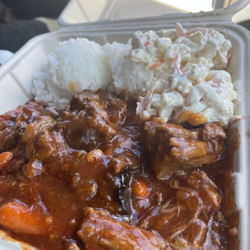 Ray's Café - Oxtail stew - American Near Me - Honolulu, Hawaii Ray's Café - Oxtail stew - American Near Me - Honolulu, Hawaii