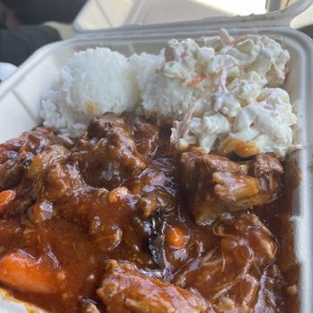 Ray's Café - Oxtail stew - American Near Me - Honolulu, Hawaii Ray's Café - Oxtail stew - American Near Me - Honolulu, Hawaii