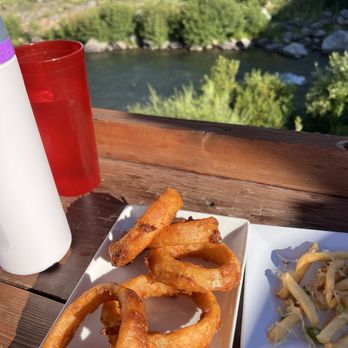 1882 Bar & Grill - Onion rings, garlic fries and unbelievable view - Barbeque Near Me - Truckee, California