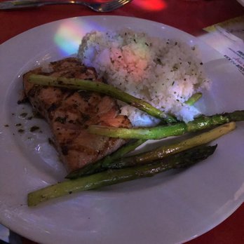 Lips - Chicago - Salmon was cooked perfectly! - American Near Me - Chicago, Illinois
