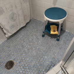 Al's Bathtub Refinishing - Old tiles