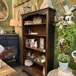 Roots to Wings Barn Market