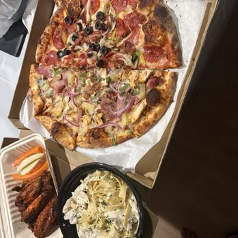 Santa Barbara Pizza House - Wings Your Way, Chicken Fettuccine Alfredo, 1/2 Meigs1/2 Anacapa - Pizza Near Me - Santa Barbara, California Santa Barbara Pizza House - Wings Your Way, Chicken Fettuccine Alfredo, 1/2 Meigs1/2 Anacapa - Pizza Near Me - Santa Barbara, California
