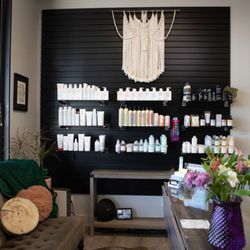 Dimensions Salon