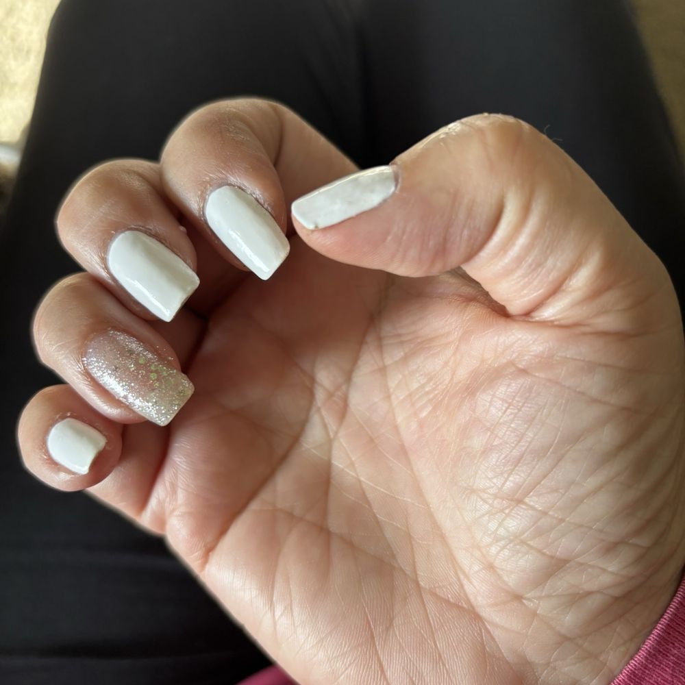 Four Seasons Nail Bar - Nail Salons Near Me - El Segundo, California