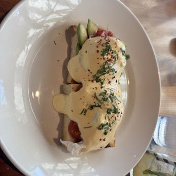 Memoir - Eggs Benedict - American Near Me - Omaha, Nebraska