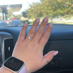 Luxe Nails & Spa