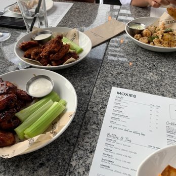 Moxies Beaver Creek Restaurant - Canadian (New) Near Me - Richmond Hill, Ontario Moxies Beaver Creek Restaurant - Canadian (New) Near Me - Richmond Hill, Ontario