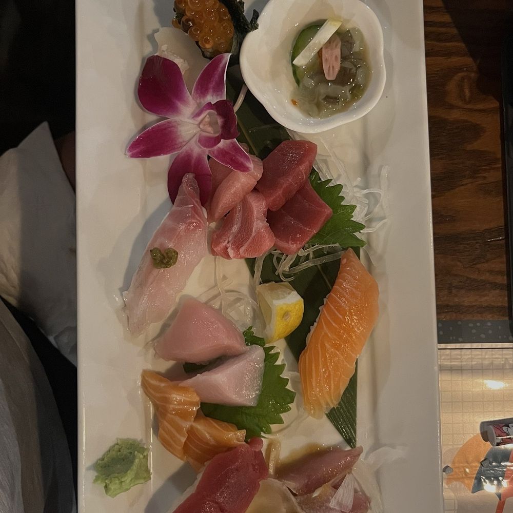 Toshi Sushi - Sushi/Sashimi Combo - Japanese Near Me - Gardena, California Toshi Sushi - Sushi/Sashimi Combo - Japanese Near Me - Gardena, California