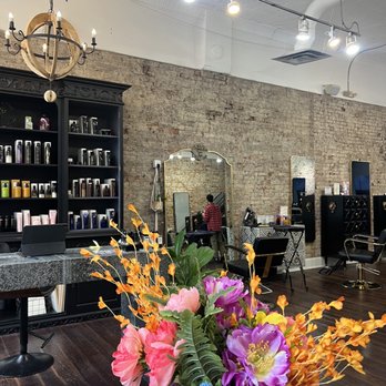 The Parker House On Main - Gorgeous in here - Hair Salons Near Me - Franklin, Tennessee The Parker House On Main - Gorgeous in here - Hair Salons Near Me - Franklin, Tennessee