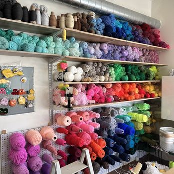 Tutu - All the different colors of yarn to choose from - Art Classes Near Me - Palo Alto, California