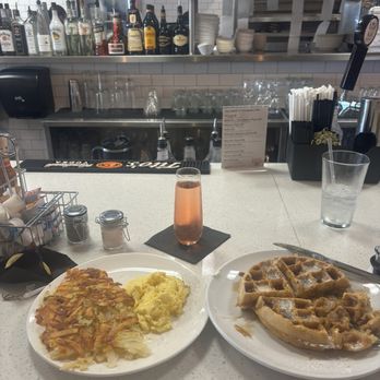 Brunch Snob - Pure joy oh forgot about that mimosa with watermelon - Breakfast & Brunch Near Me - Phoenix, Arizona