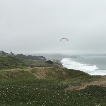 Mussel Rock Park - Paragliders from afar at Mussel Rock Beach Park in Pacifica. - Beaches Near Me - Daly City, California Mussel Rock Park - Paragliders from afar at Mussel Rock Beach Park in Pacifica. - Beaches Near Me - Daly City, California