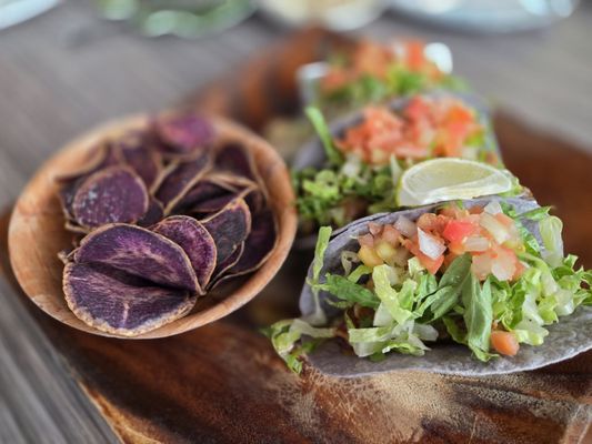 Highway Inn Kaka'ako by null