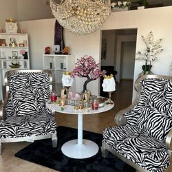 Psychic Readings By April - Inside of my office