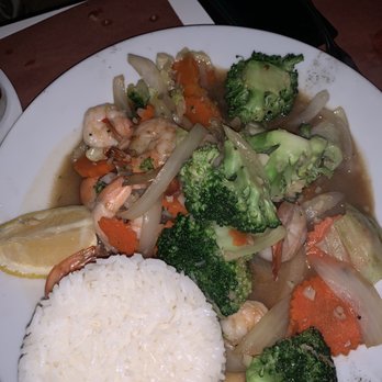 Joya - Shrimp and broccoli in garlic sauce - Thai Near Me - Brooklyn, New York Joya - Shrimp and broccoli in garlic sauce - Thai Near Me - Brooklyn, New York