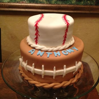 Priscilla Cakes - a cake with a baseball theme - Desserts Near Me Priscilla Cakes - a cake with a baseball theme - Desserts Near Me