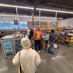 ALDI - Aldi short on help? This line wv8 people deep 10 minutes ago