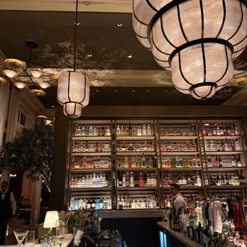 Elliott Aster - Inside bar - New American Near Me - St. Petersburg, Florida Elliott Aster - Inside bar - New American Near Me - St. Petersburg, Florida