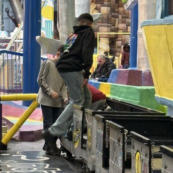 Galaxyland - Amusement Parks Near Me - Edmonton, Alberta Galaxyland - Amusement Parks Near Me - Edmonton, Alberta
