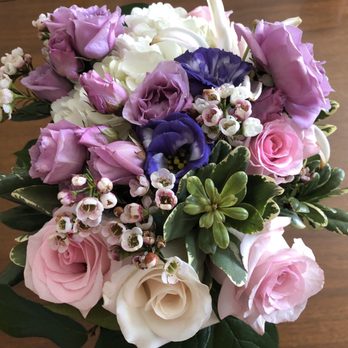 White House Florist - Same bouquet a week later still lovely!! - Florists Near Me - White House, Tennessee White House Florist - Same bouquet a week later still lovely!! - Florists Near Me - White House, Tennessee