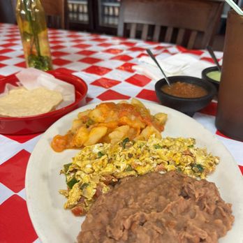 Las Cazuelas Mexican Restaurant - Huevos de Mexicanos - Mexican Near Me - Austin, Texas