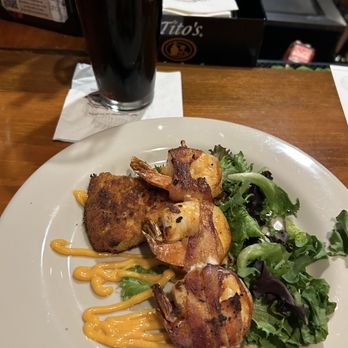 The Common Man - Bacon wrapped shrimp - American Near Me - Ashland, New Hampshire The Common Man - Bacon wrapped shrimp - American Near Me - Ashland, New Hampshire