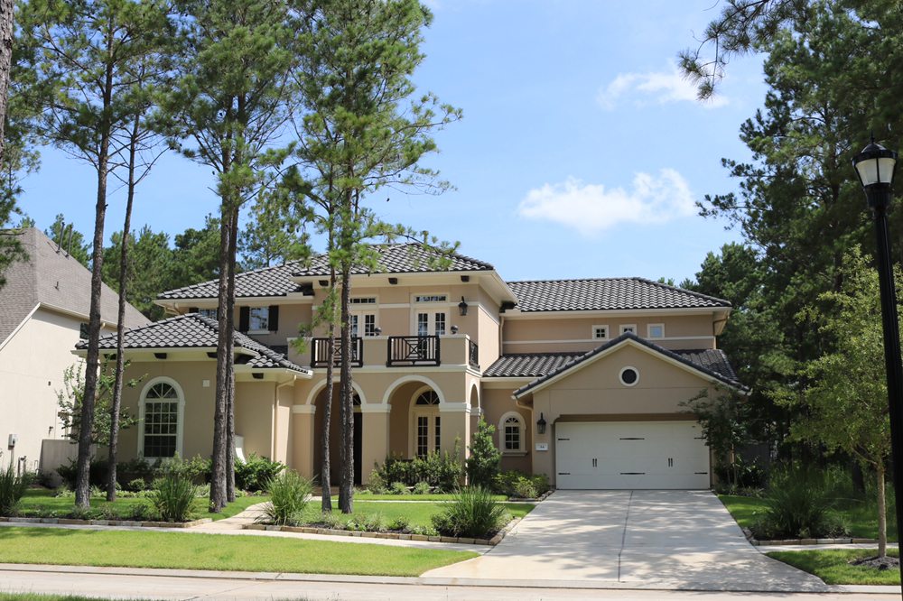 Slide of Stone Gate Roofing