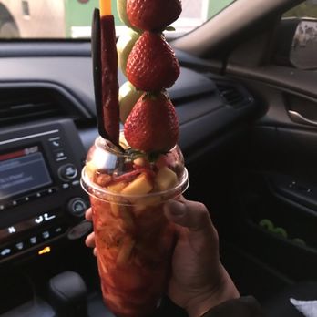 where do they sell fresas con crema near me