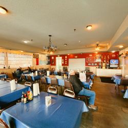 Carolina Kitchen & Barbeque - Inside