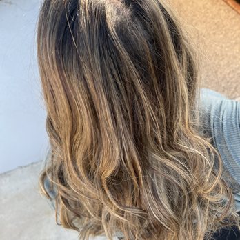 Sue's Hair Studio - This is my second day hair. Still haven't washed it. Just another angle with another view of outside lighting. - Hair Salons Near Me - Canoga Park, California Sue's Hair Studio - This is my second day hair. Still haven't washed it. Just another angle with another view of outside lighting. - Hair Salons Near Me - Canoga Park, California