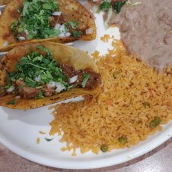 Wonderful food! Barria tacos are awesome!