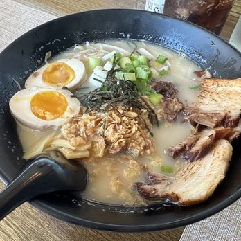 Kaze Sushi and Thai - Tonkotsu Ramen - Thai Near Me - Chicago, Illinois Kaze Sushi and Thai - Tonkotsu Ramen - Thai Near Me - Chicago, Illinois