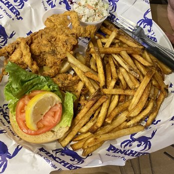 Pinchers - Soft shell crab sandwich - Seafood Near Me - Marco Island, Florida Pinchers - Soft shell crab sandwich - Seafood Near Me - Marco Island, Florida